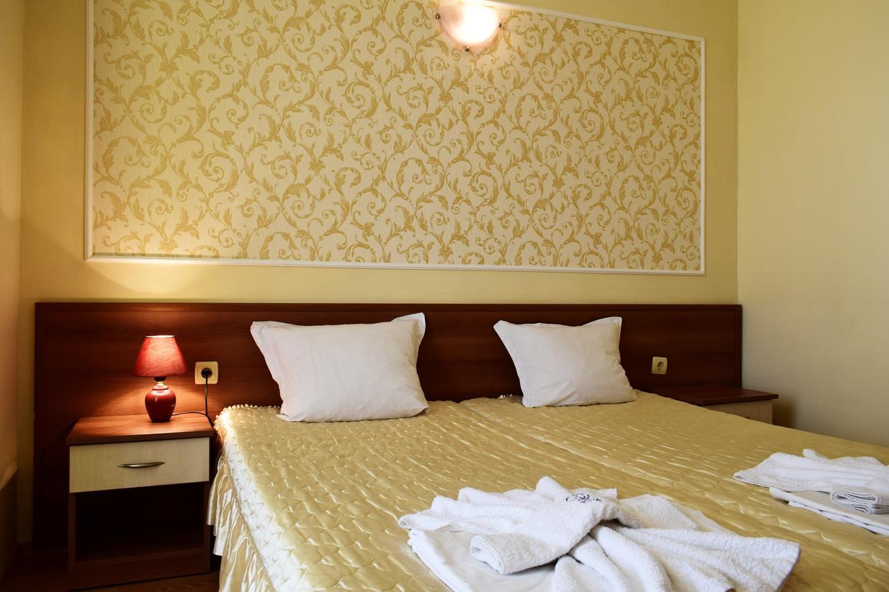 Ryor Hotel Slântsjev Brjag Eksteriør bilde